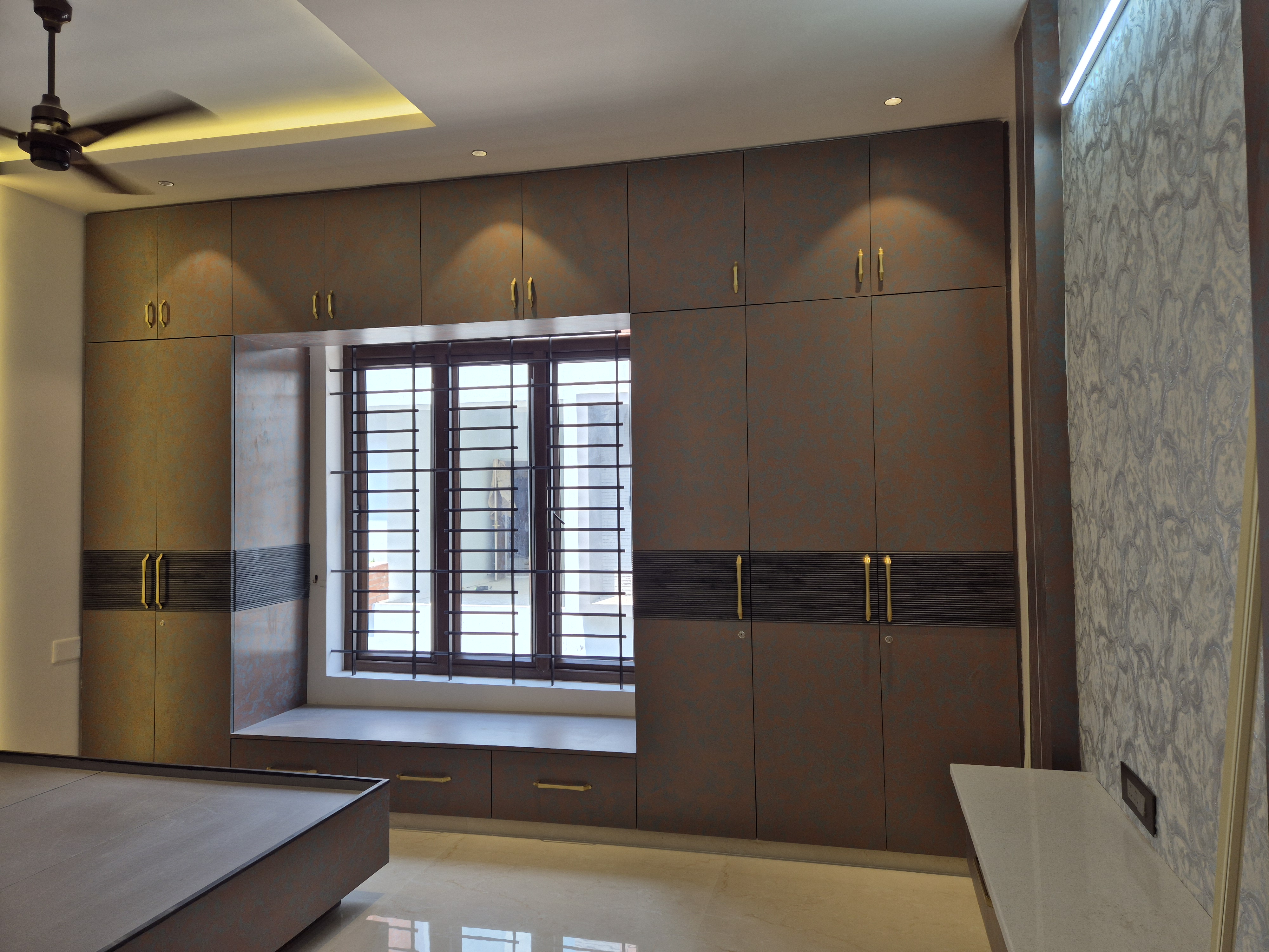 RMC Villa Bedroom Wardrobe - 3 Door Sliding Wardrobe System